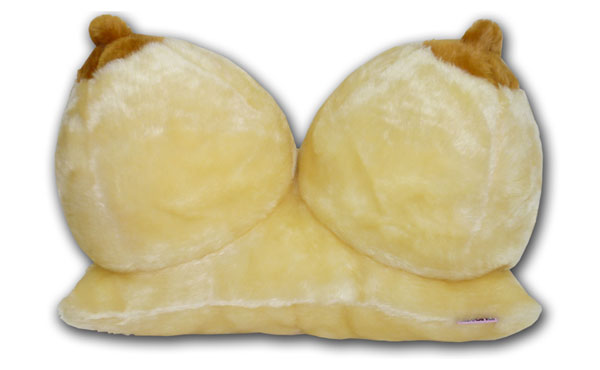 Бежевая подушка в форме бюста - фото 129948