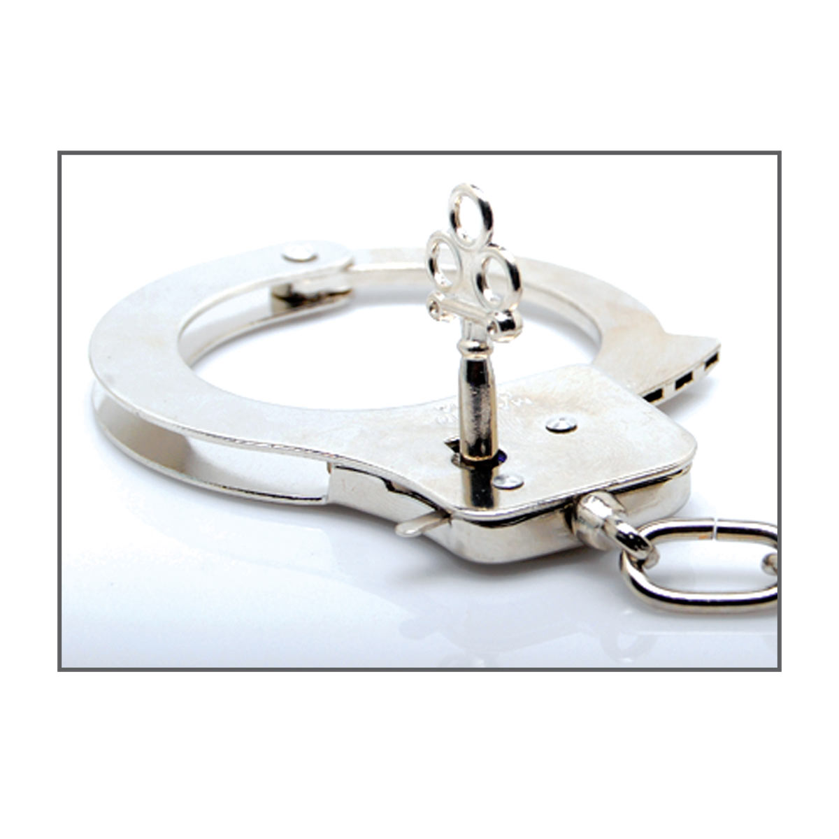 Металлические наручники Metal Handcuffs с ключиками - фото 131706 Металлические наручники Metal Handcuffs с ключиками - фото 131706