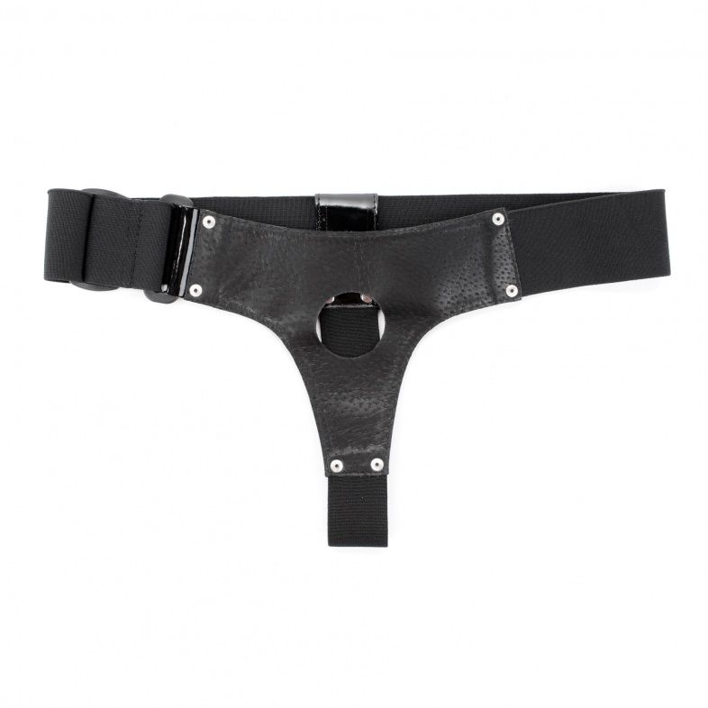 Чёрные лаковые трусики для страпона - фото 136420