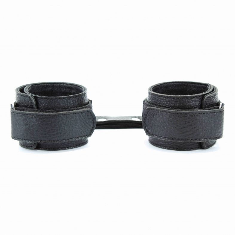 Чёрные кожаные наручники - фото 137208 Чёрные кожаные наручники - фото 137208