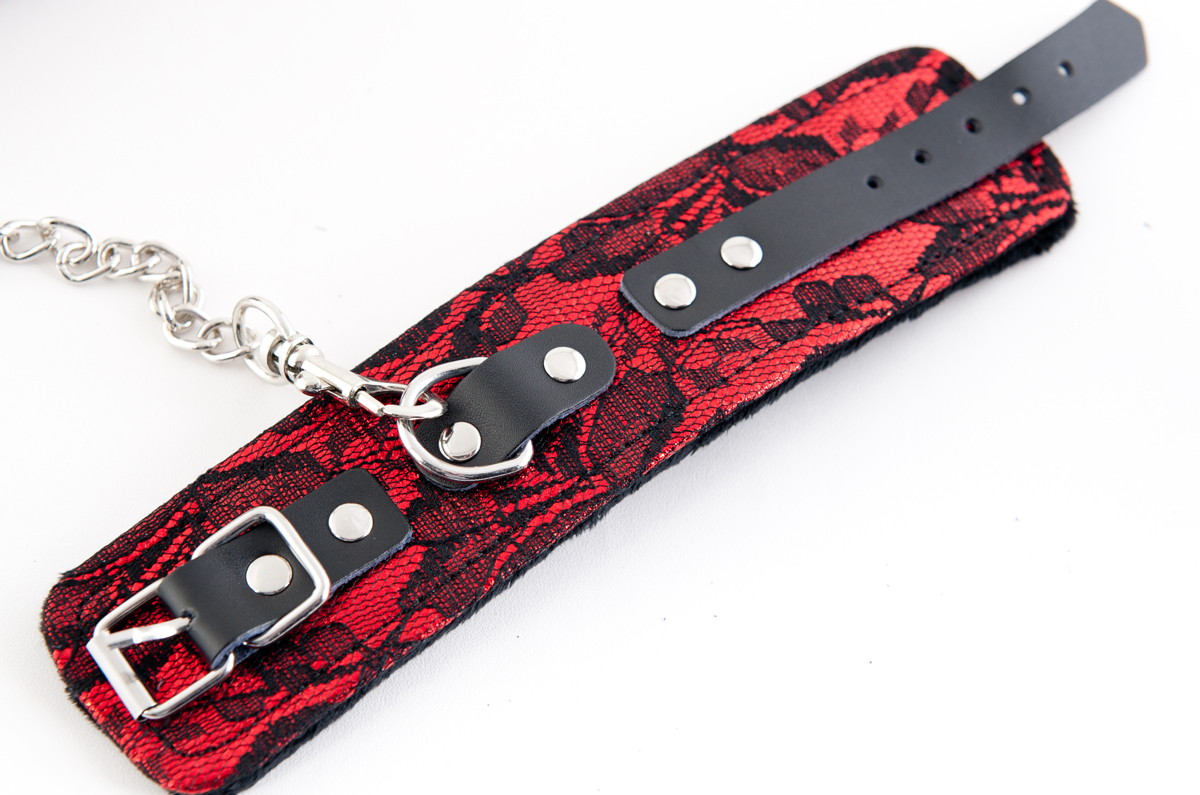 Красные кружевные наручники - фото 137573