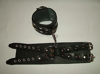 Чёрные кожаные наручники  Крест  без подкладки - фото 137802