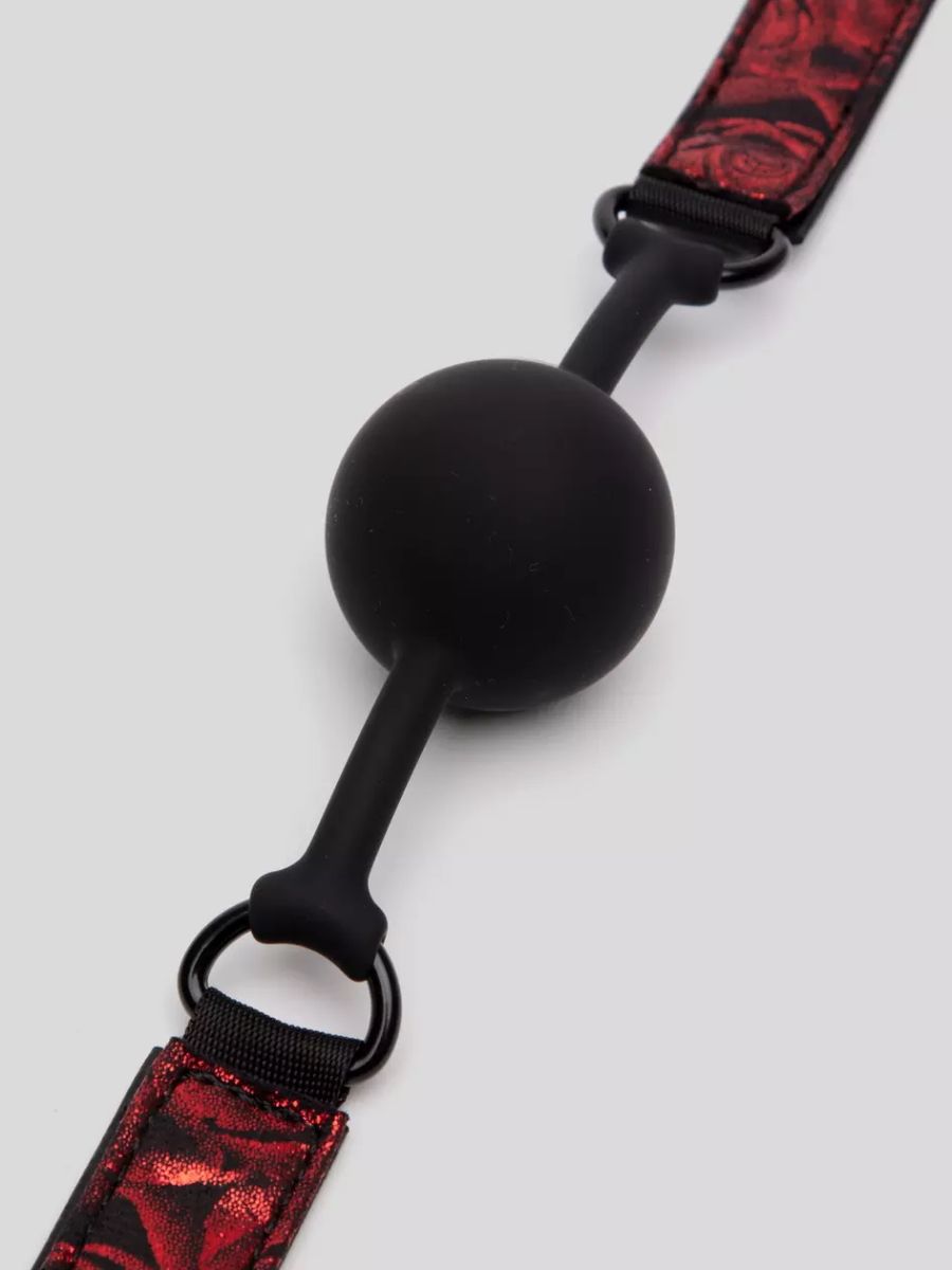 Купить Кляп-шар на двусторонних ремешках Reversible Silicone Ball Gag по  цене 4 965 руб. ☛ Доставка по всей России Интернет-магазин Товары со  Смыслом! ☎ +7 (499) 647-89-99