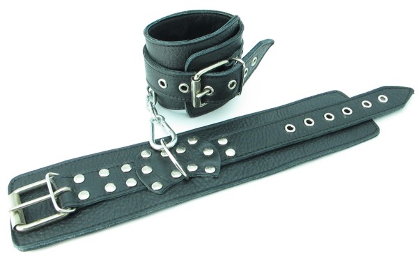 Чёрные наручники из кожи с пряжкой - фото 310106