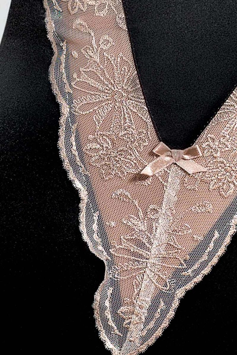 Боди Lotus с V-образной кружевной вставкой - фото 163618 Боди Lotus с V-образной кружевной вставкой - фото 163618