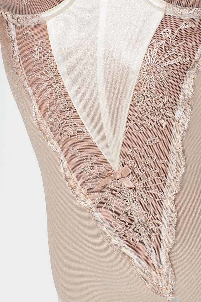 Боди Lotus с V-образной кружевной вставкой - фото 163621 Боди Lotus с V-образной кружевной вставкой - фото 163621