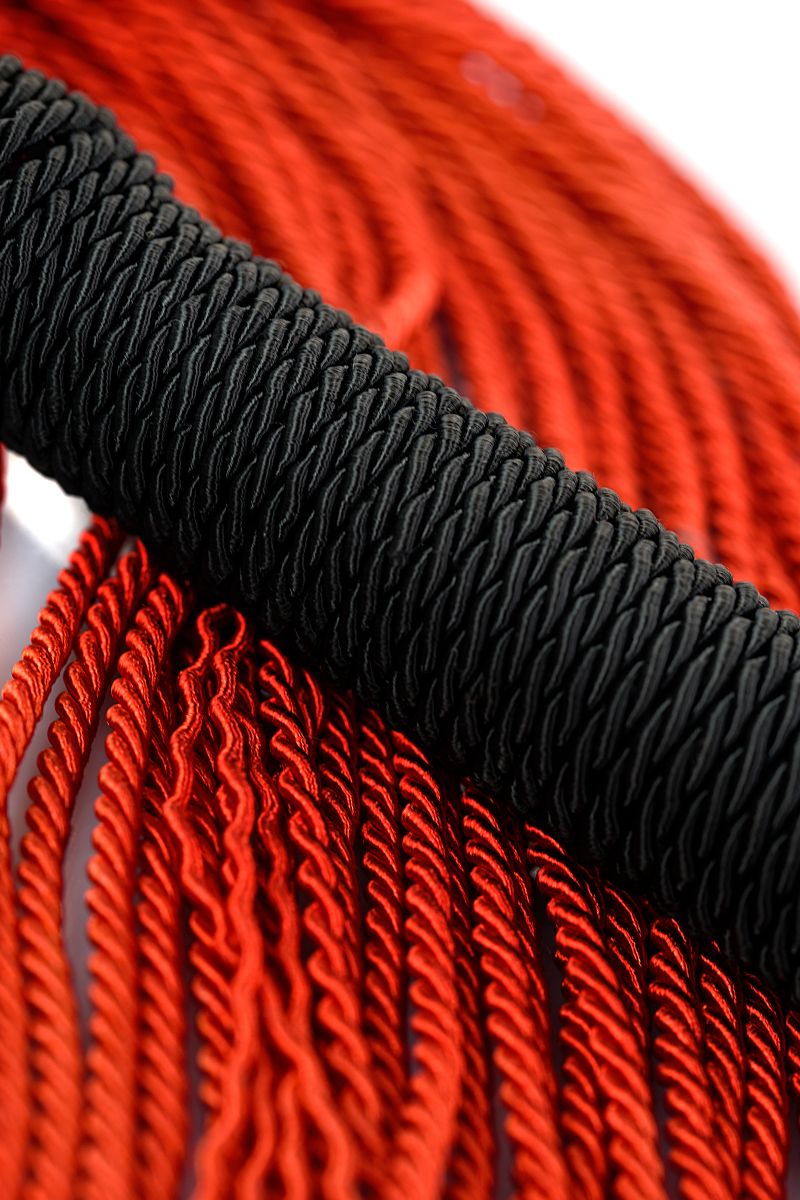 Красно-черный флоггер из веревки TOYFA Theatre - 48,5 см. - фото 185973 Красно-черный флоггер из веревки TOYFA Theatre - 48,5 см. - фото 185973