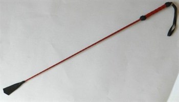 Плетеный короткий красный стек с наконечником в виде длинной кисточки - 70 см.