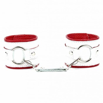 Бело-красные кожаные наручники с кольцом