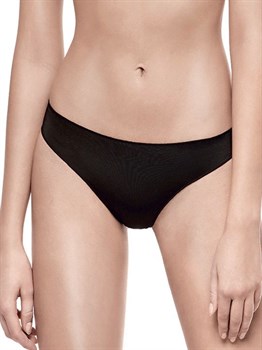 {{photo.Alt || photo.Description || 'Изящные непрозрачные женские трусики-стринги'}}