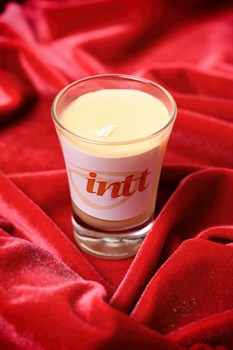 Массажная свеча для поцелуев Peach с ароматом персика - 30 гр.