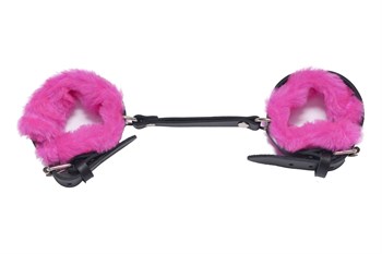 Черные базовые наручники из кожи с розовой опушкой