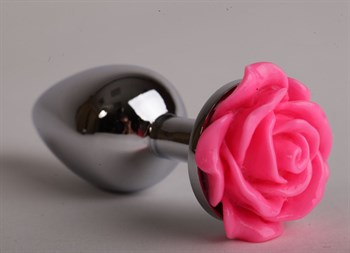 Серебристая анальная пробка с розовой розочкой - 8 см.