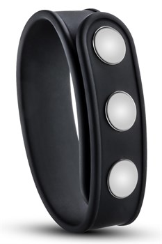 {{photo.Alt || photo.Description || 'Черное эрекционное кольцо на кнопках'}}