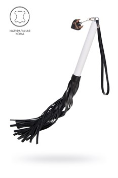 {{photo.Alt || photo.Description || 'Плеть с белой рукоятью и чёрными хлыстами - 50 см.'}}