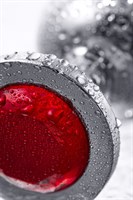 Большая серебристая анальная втулка с красным кристаллом - 8,5 см. - фото 279374 Большая серебристая анальная втулка с красным кристаллом - 8,5 см. - фото 279374