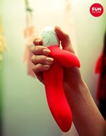 Красный вибратор с клиторальным стимулятором Tango - фото 240240 Красный вибратор с клиторальным стимулятором Tango - фото 240240