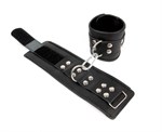 Черные кожаные наручники с заклепками с фиксацией липучками - фото 65807