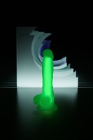 Прозрачно-зеленый фаллоимитатор, светящийся в темноте, Clark Glow - 22 см. - фото 1364627