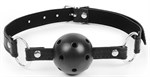 Черный кляп-шарик на регулируемом ремешке с кольцами - фото 297024