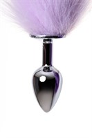 Серебристая металлическая анальная втулка с фиолетово-белым хвостом - размер S - фото 1406779