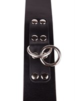 Черный кожаный ошейник с кольцом и клепками - фото 1330900