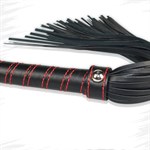 Черная плеть с петлей и контрастной красной строчкой - 45,7 см. - фото 1311112