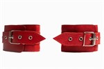 Красные наручники с фиксацией на двух карабинах - фото 1312811