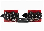 Красно-черные наручники с фиксацией на двух карабинах - фото 1312828