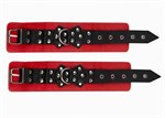 Красно-черные наручники с фиксацией на двух карабинах - фото 1312829