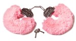 Розовые наручники с пушистым мехом и ключиками - фото 1415862