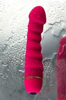 Розовый рельефный вибромассажер - 16 см. - фото 1368883