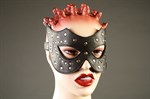 Чёрная маска с клёпками  - фото 138013