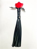 Черная кожаная плеть с красной лаковой розой в рукояти - 40 см. - фото 1344439
