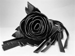 Черная кожаная плеть с розой в рукояти - 40 см. - фото 1344452
