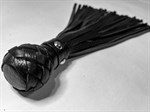 Черная генитальная кожаная плеть - 30 см. - фото 1345755