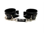 Черные наручники с бантиками из эко-кожи - фото 1347394
