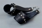 Чёрные кожаные наручники для подвешивания - фото 1414088