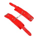 Красные наручники с меховой подкладкой и ремешками - фото 1425999