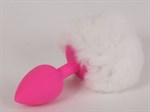 Розовая анальная пробка с белым хвостом  Задорный Кролик  - фото 148833