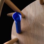 Синий мини-вибромассажёр Caress 523508