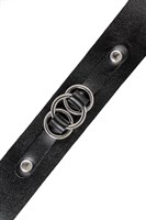 Черный чокер-ошейник со связанными кольцами на подложке 523582 Черный чокер-ошейник со связанными кольцами на подложке 523582