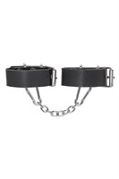 Черные кожаные наручники-браслеты из одного ремешка с люверсами 523583