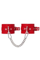 Красные мягкие кожаные оковы с люверсами 523602 Красные мягкие кожаные оковы с люверсами 523602