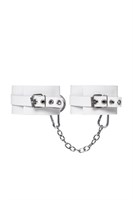 Белые мягкие кожаные оковы с люверсами 523605