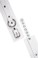 Белые мягкие кожаные оковы с люверсами 523605