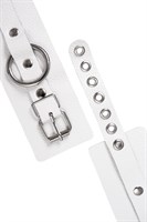 Белые мягкие кожаные наручники с люверсами 523606 Белые мягкие кожаные наручники с люверсами 523606