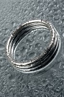 Металлическое кольцо на пенис 524813