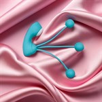 Бирюзовый вакуумный стимулятор клитора с вагинальными виброшариками 524964