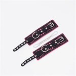 Черно-розовые кожаные наручники с розовой строчкой 524966